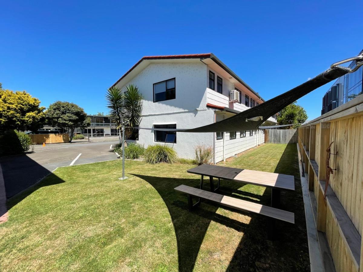 Hacienda Motor Lodge Palmerston North Exterior photo