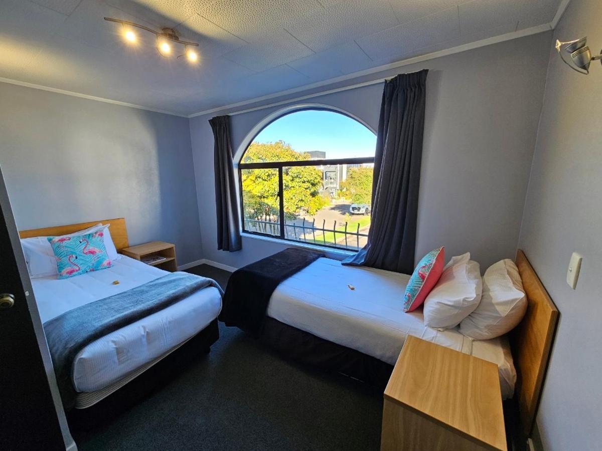 Hacienda Motor Lodge Palmerston North Exterior photo