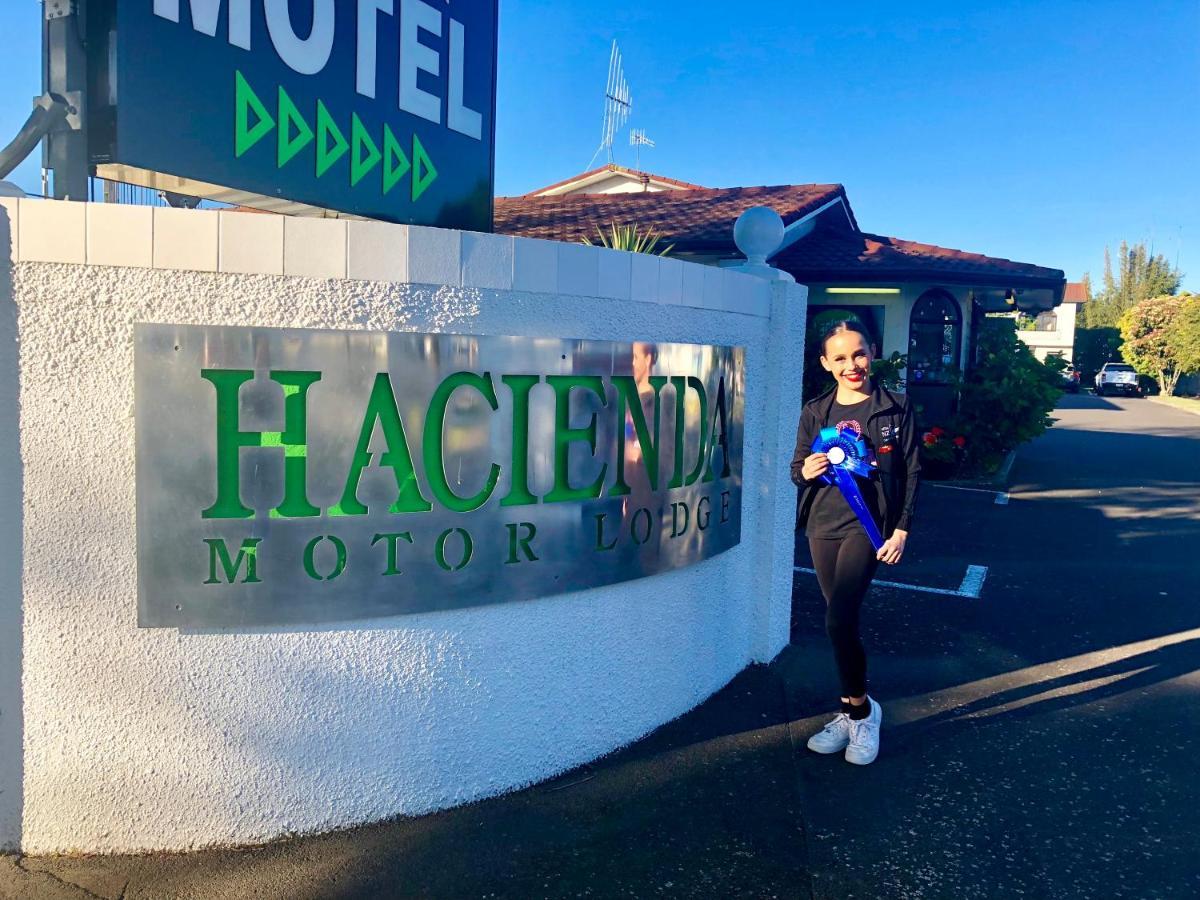 Hacienda Motor Lodge Palmerston North Exterior photo